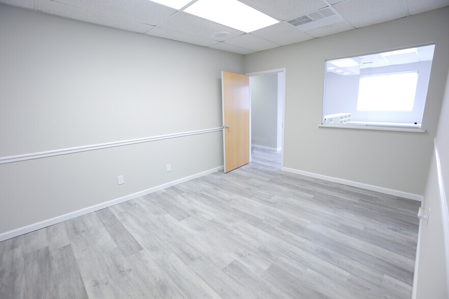 More Photos Of 180 White Rd, Little Silver Medical For Lease