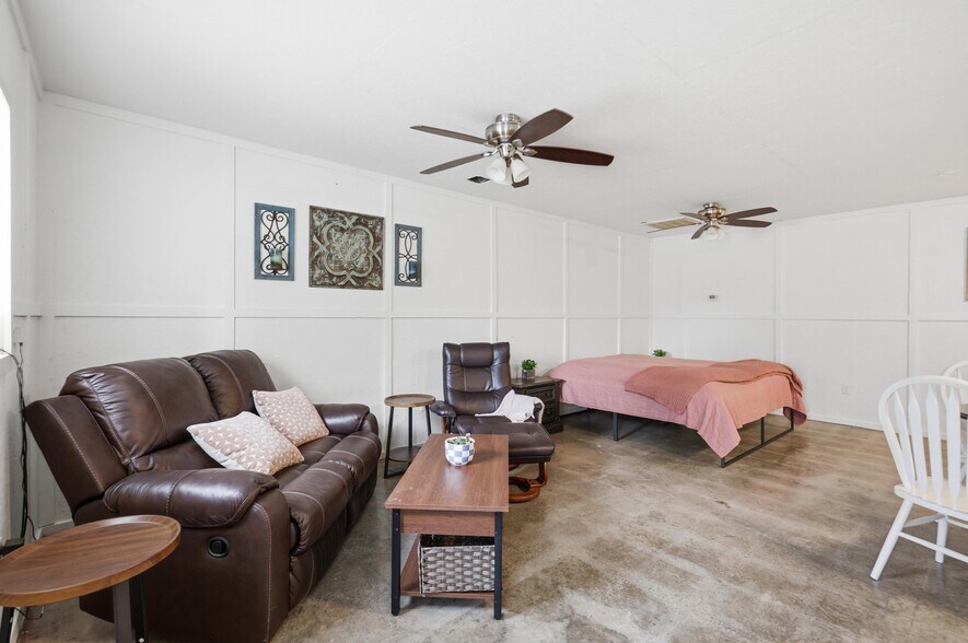 More Photos Of 25695 Mulberry Rd, Webb City Winery Vineyard For Sale