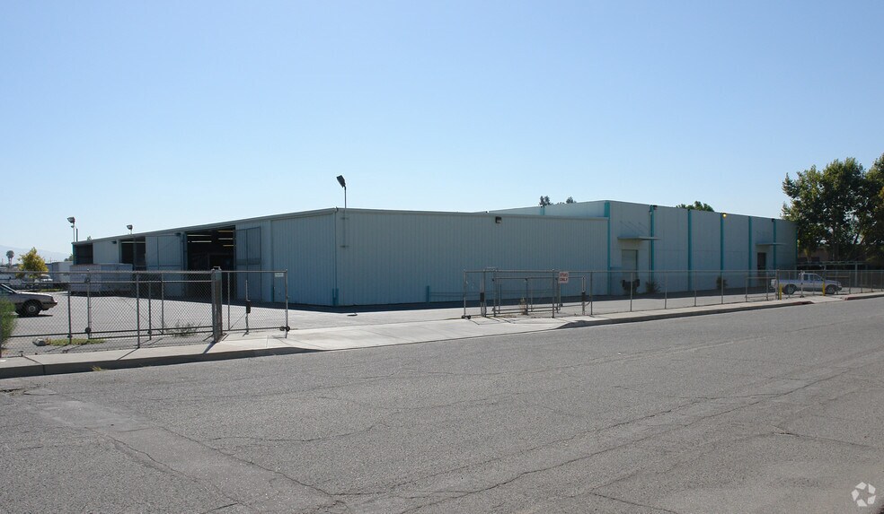More Photos Of 444 Athol St, San Bernardino Warehouse For Sale