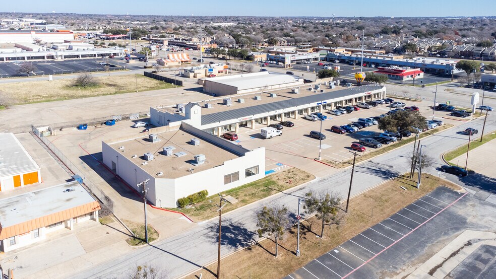 More Photos Of 6455 Hilltop Dr, North Richland Hills Unknown For Lease