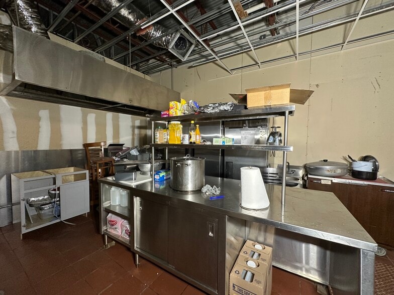 More Photos Of 2220 SW 60th Ter, Miramar Manufacturing For Sale