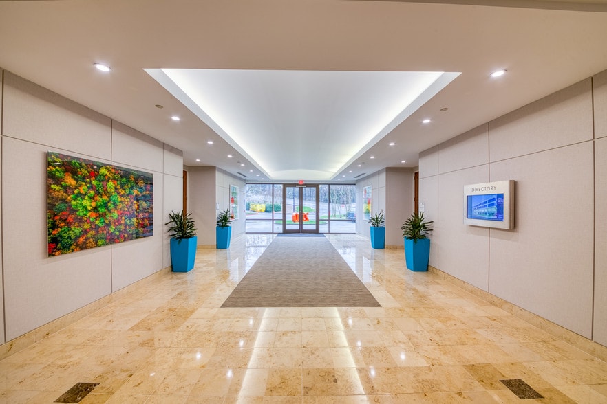 More Photos Of 2100 Powers Ferry Rd SE, Atlanta Unknown For Lease