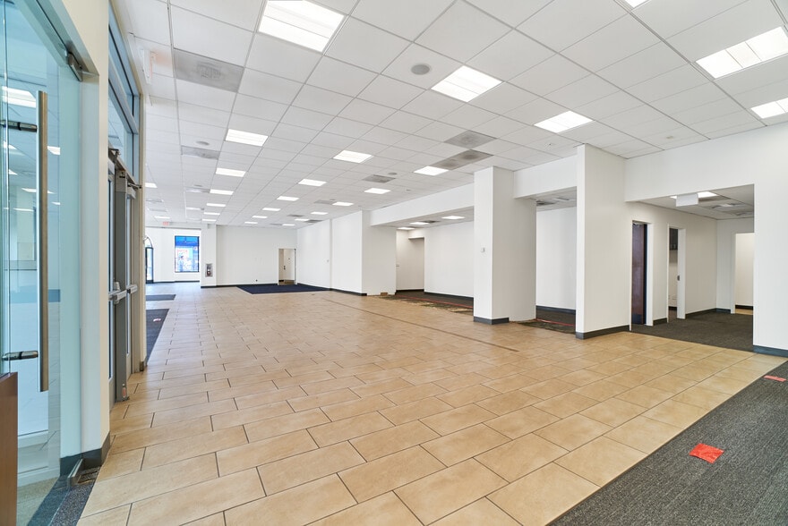 More Photos Of 108 W 3rd St, Long Beach Restaurant For Lease