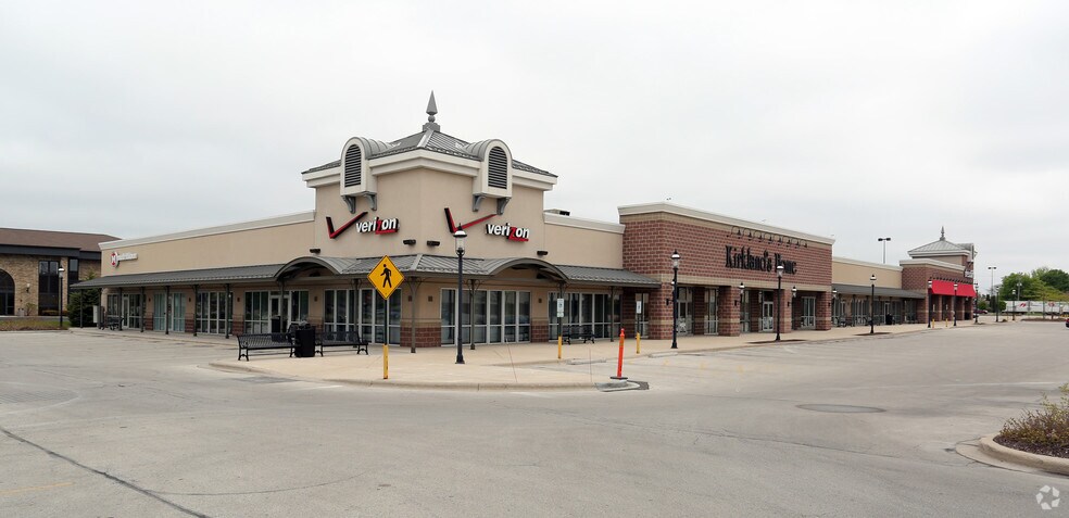 More Photos Of 784-820 Willard Dr, Green Bay Unknown For Lease