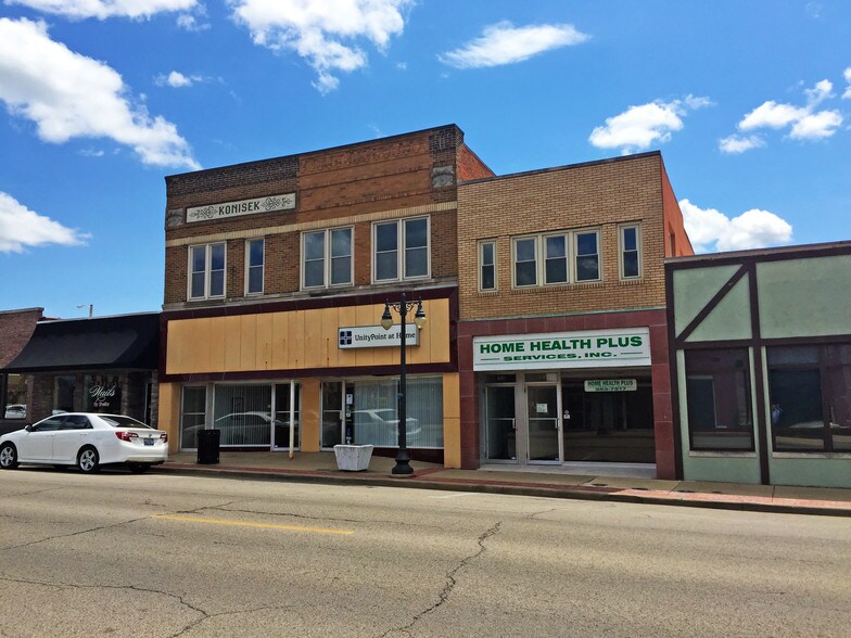 More Photos Of 512 Court St, Pekin General Retail For Sale