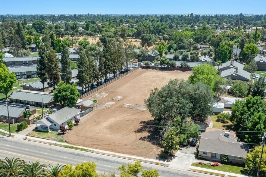 More Photos Of 5458 E Tulare St, Fresno Land For Sale