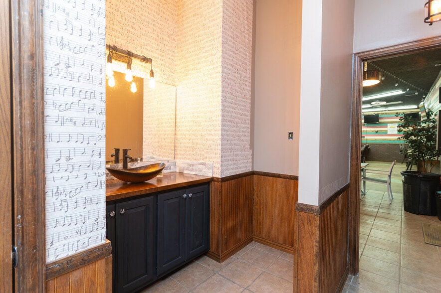 More Photos Of 120 NW 304 Loop, Crockett Daycare Center For Sale