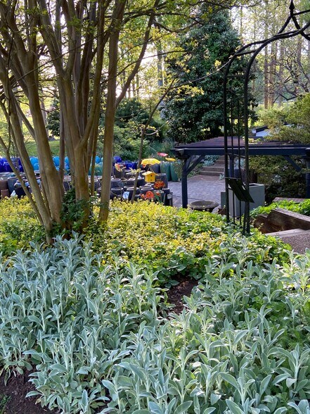 More Photos Of 5309 S Seminole Trl, Madison Storefront For Sale