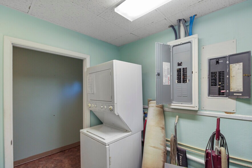 More Photos Of 495 Dantzler St, Orangeburg Medical For Sale