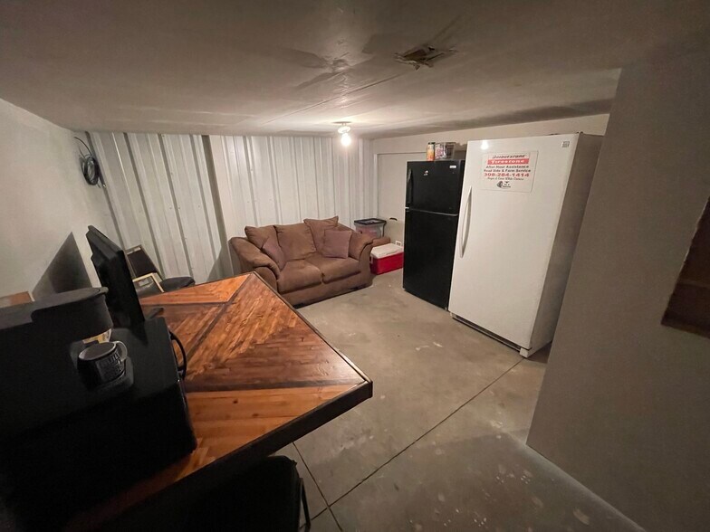 More Photos Of 115 E E St, Ogallala Auto Repair For Sale