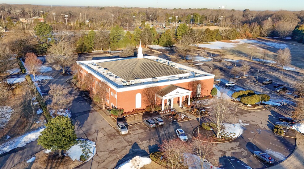 Primary Photo Of 2745 Hacks Cross Rd, Germantown Specialty For Sale