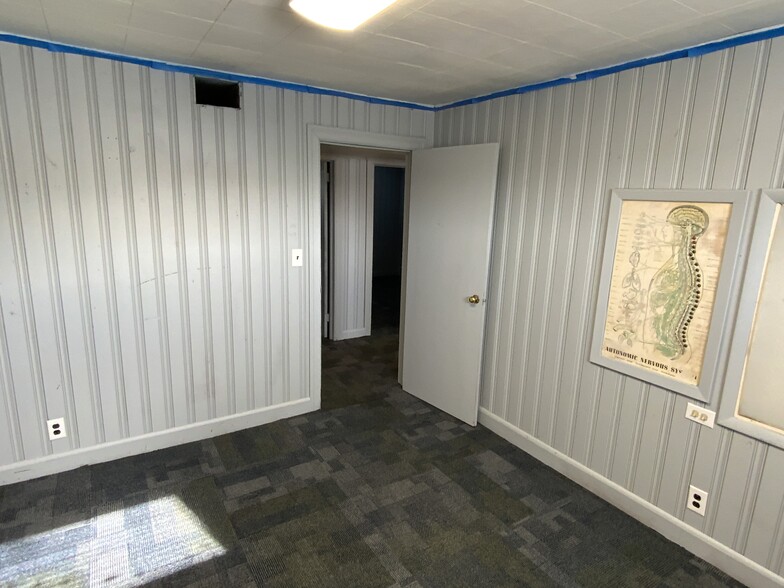 More Photos Of 801 Erwin Rd, Dunn Office For Sale