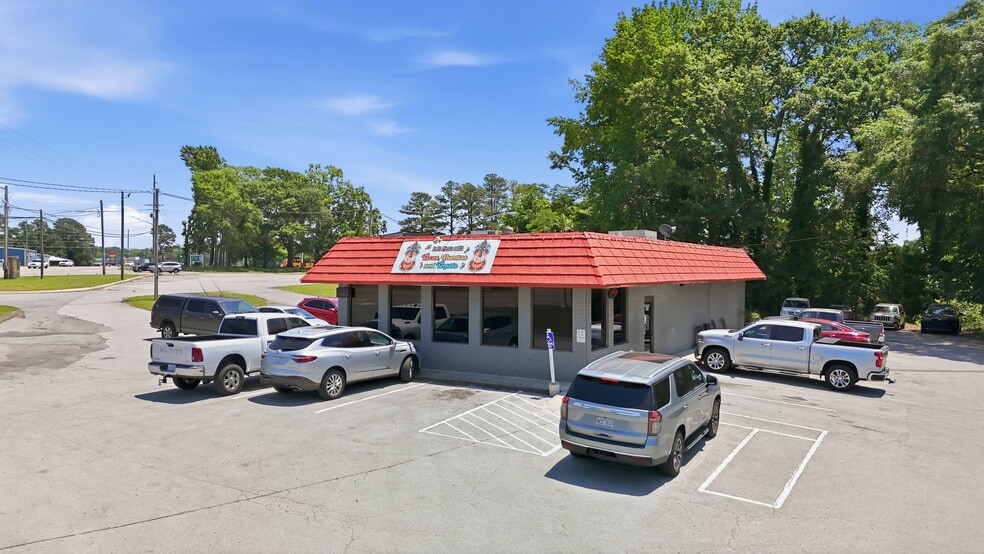 Primary Photo Of 1115 John Small Ave, Washington General Retail For Sale