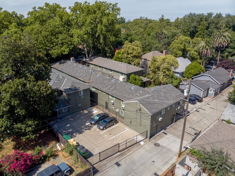 More Photos Of 2811 F St, Sacramento Apartments For Sale