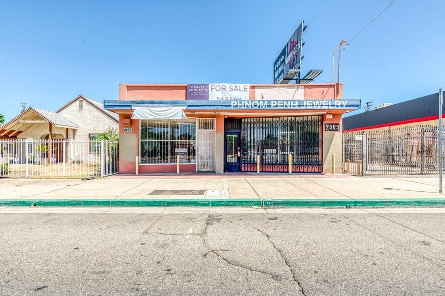 Primary Photo Of 2403-2405 E Clinton Ave, Fresno General Retail For Sale