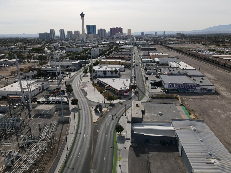 More Photos Of 710 S Main St, Las Vegas Storefront For Lease