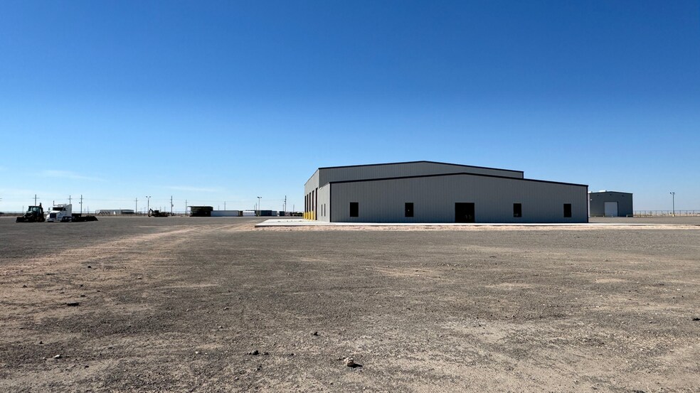 More Photos Of 169 FM 869 Rd, Pecos Warehouse For Sale