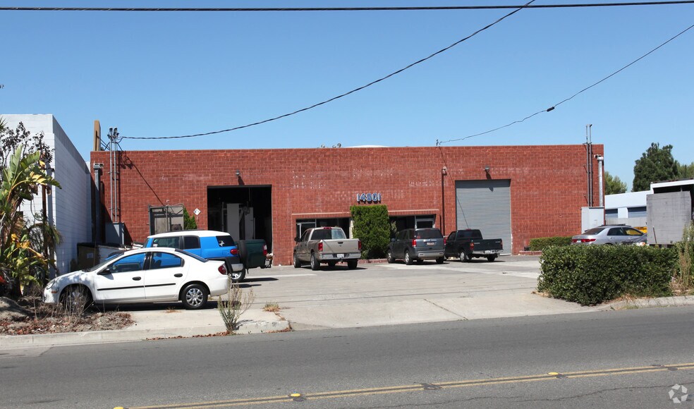 More Photos Of 14901 Chestnut St, Westminster Warehouse For Sale