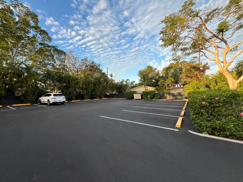 More Photos Of 6600 10th Ave N, Saint Petersburg Medical For Sale