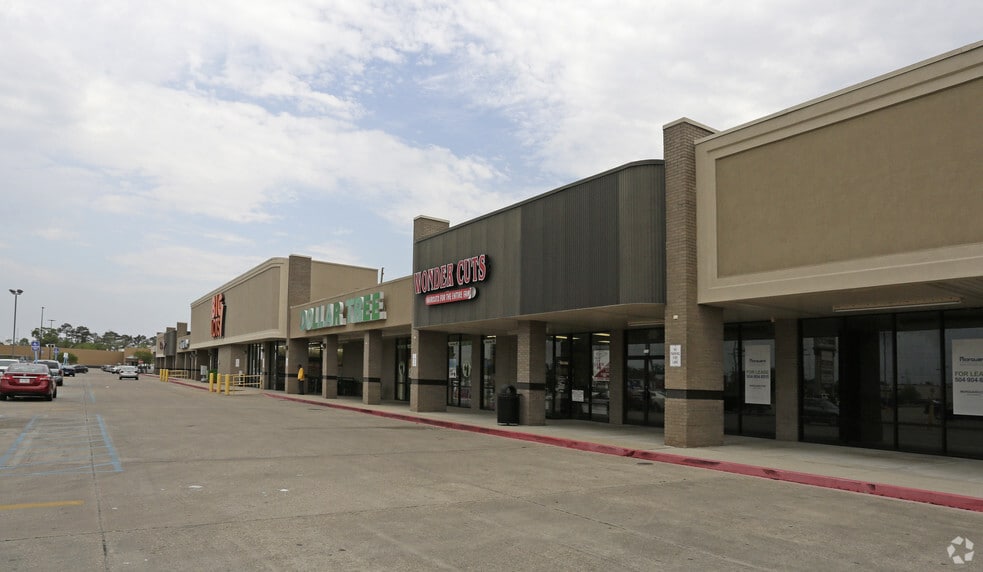 More Photos Of 200 N Airline Hwy, Gonzales Unknown For Lease