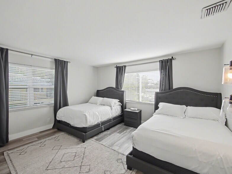 More Photos Of 112 Claremont Ln, Palm Beach Shores Apartments For Sale
