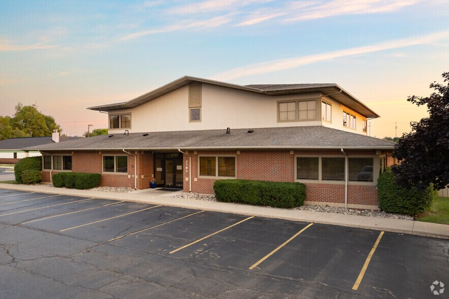Primary Photo Of 1701 Lake Lansing Rd, Lansing Office For Sale