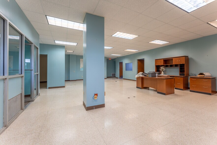 More Photos Of 7370 Chef Menteur Hwy, New Orleans Lodge Meeting Hall For Sale