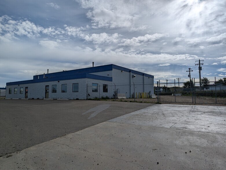 Primary Photo Of 8101 102 Ave, Peace River Warehouse For Lease