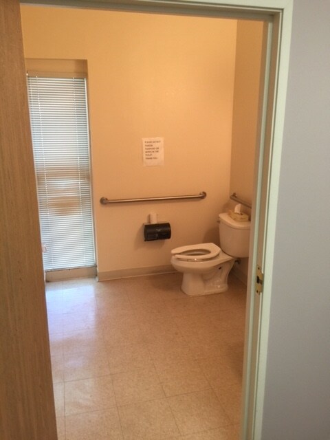 More Photos Of 27500 Hoover Rd, Warren Medical For Lease