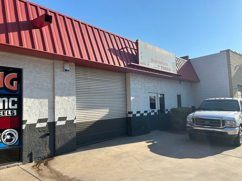 More Photos Of 6001 W Glendale Ave, Glendale Auto Repair For Sale
