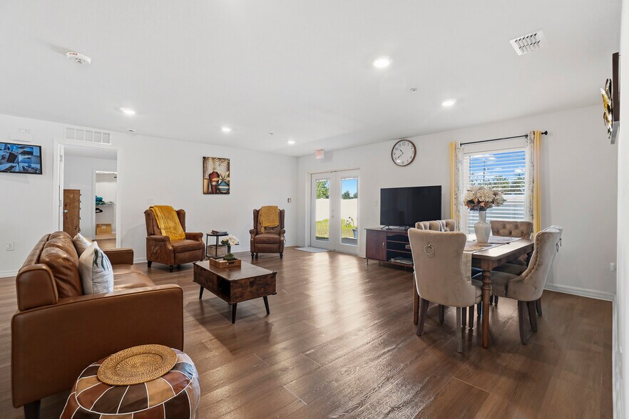 More Photos Of Licensed 6 Bed ALF, Ocala Healthcare For Sale