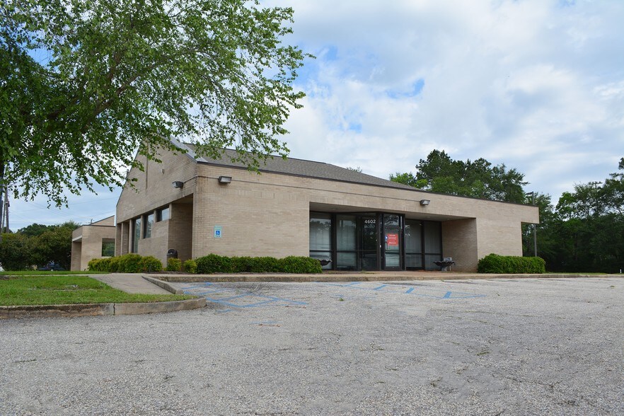 More Photos Of 4602 St. Stephens Rd, Mobile Bank For Sale