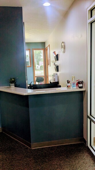 More Photos Of 101 Cross St, Waveland Office For Sale