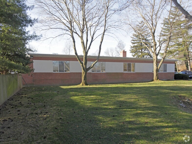 More Photos Of 3-6 Thorndal Cir, Darien Office For Lease