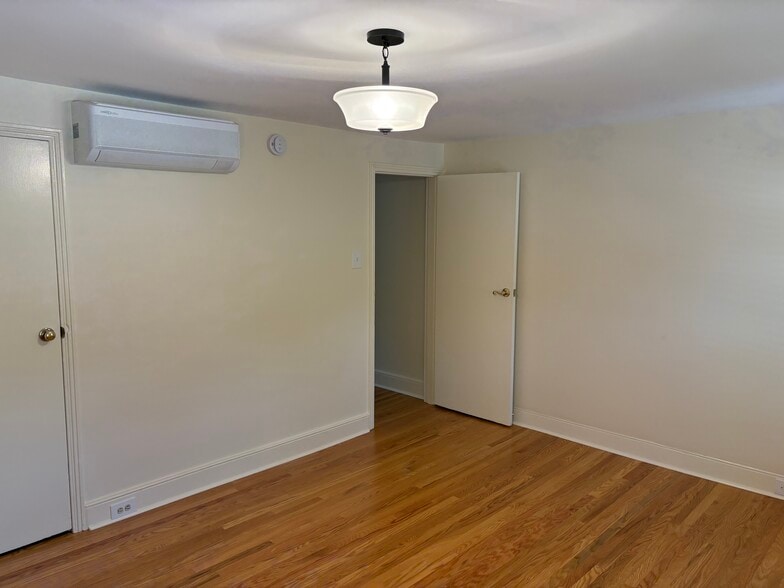 More Photos Of 7719 Germantown Ave, Philadelphia Office Residential For Lease