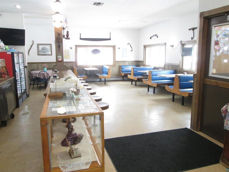 More Photos Of 111 Broadway St, Wrenshall Restaurant For Sale