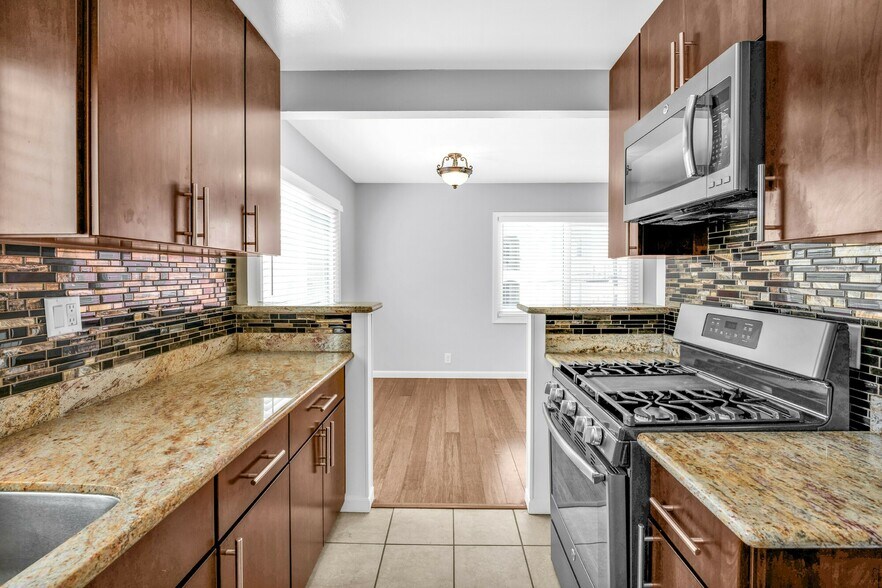 More Photos Of 1919 Curtis St, Berkeley Apartments For Sale