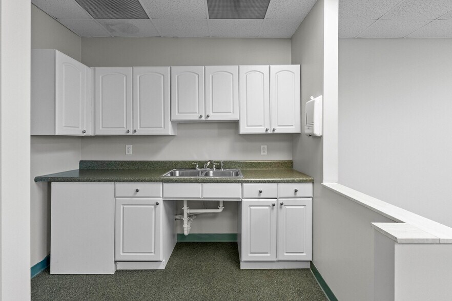 More Photos Of 19701 Bethel Church Rd, Cornelius Office For Sale