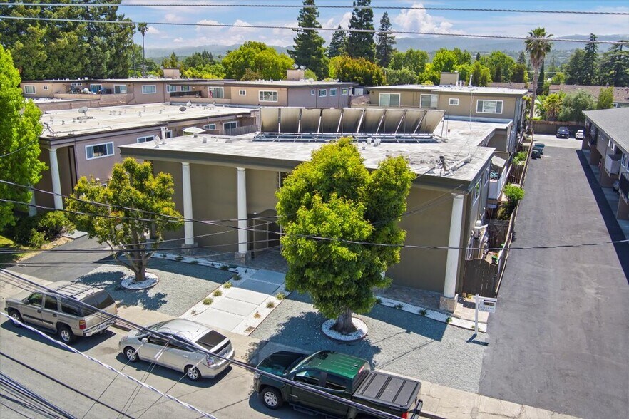 More Photos Of 1442 Gordon St, Redwood City Apartments For Sale