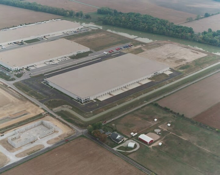 More Photos Of 6887 W 350 N, Greenfield Warehouse For Lease