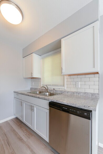 More Photos Of 3018 30th Ave S, Minneapolis Apartments For Sale