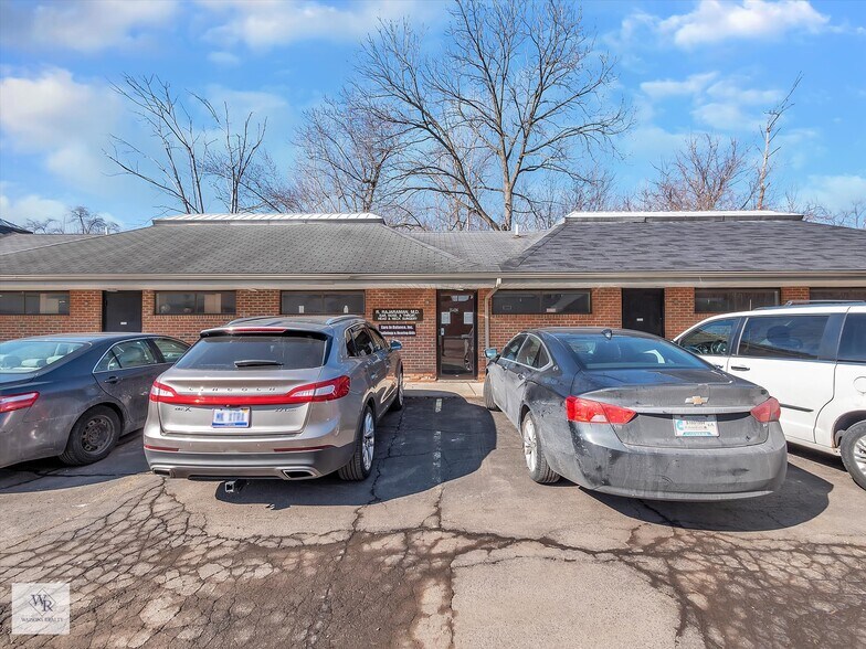 More Photos Of 25400-25430 Goddard Rd, Taylor Medical For Sale