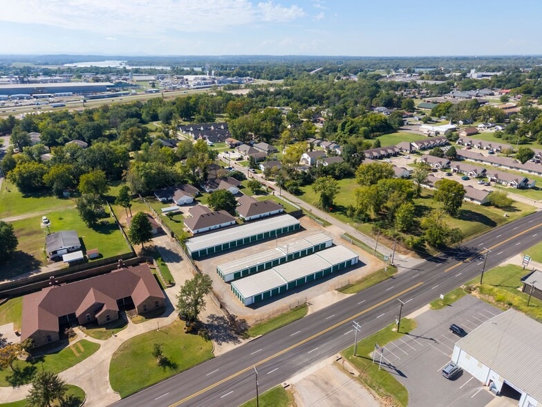 More Photos Of 2510 Kibler Rd, Van Buren Self Storage For Sale