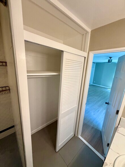 More Photos Of 3560 Front St, San Diego Multifamily For Sale
