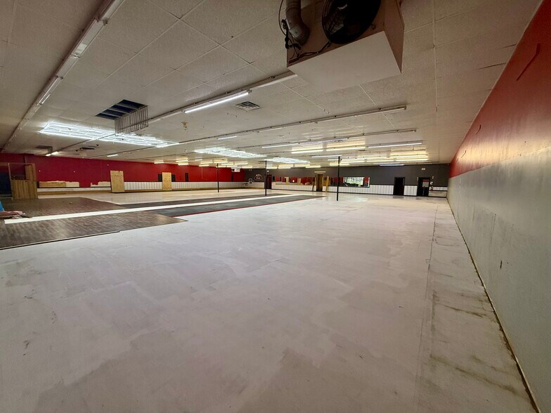 More Photos Of 11746 Us Highway 431, Boaz General Retail For Lease