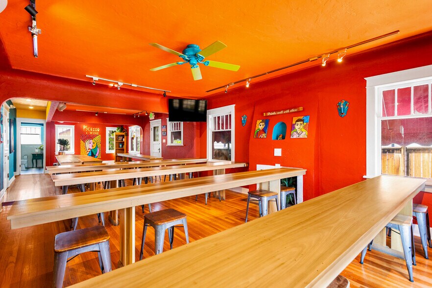 More Photos Of 146 Vassar St, Reno Freestanding For Sale