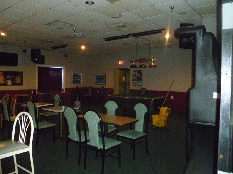 More Photos Of 2922 Route 9W, New Windsor Township Health Club For Sale