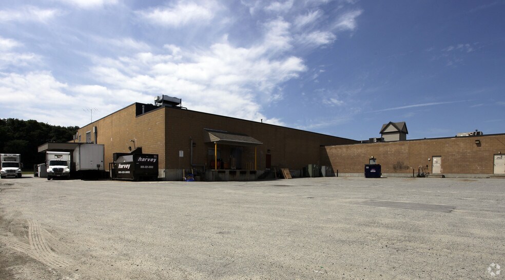 More Photos Of 4-30 Milliston Rd, Millis-Clicquot Unknown For Lease