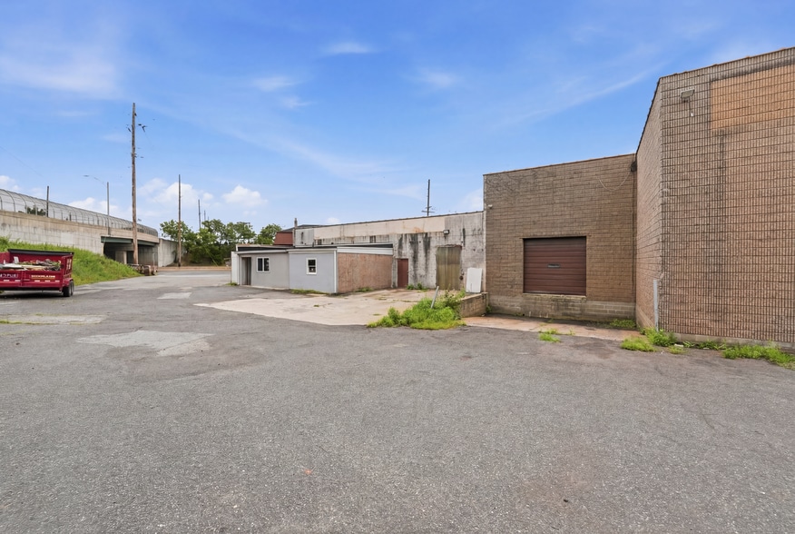 More Photos Of 21 Highway 17, East Rutherford Industrial For Lease