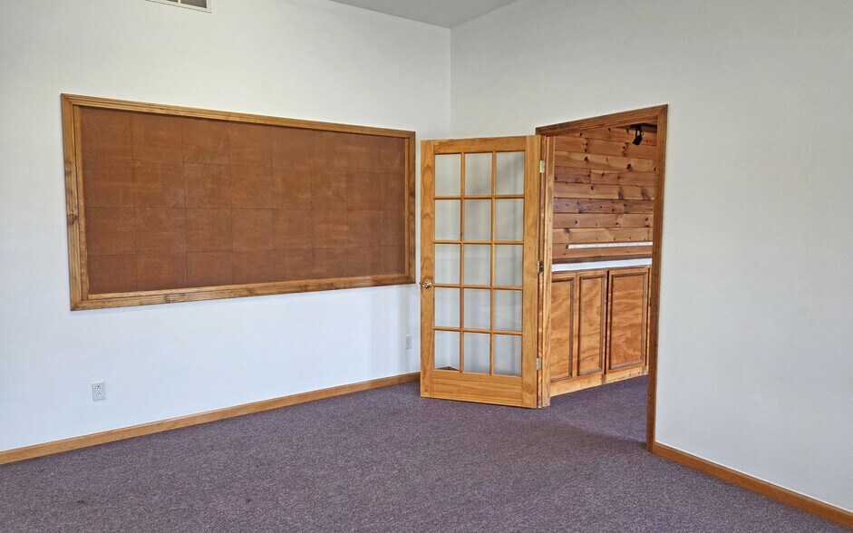 More Photos Of 209 S Bradley Hwy, Rogers City Medical For Sale